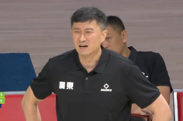 周琦領銜,遼寧隊狂勝40分,杜鋒想哭,全運會或許只能拿亞軍了 周琦領銜,遼寧隊狂勝40分,杜鋒想哭,全運會或許只能拿亞軍了