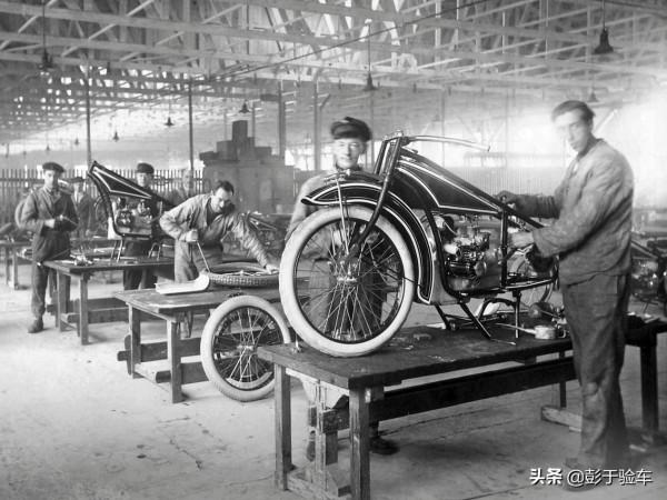 從翱翔藍天到馳騁大地，寶馬百年曆史回顧！全網最全寶馬車型梳理