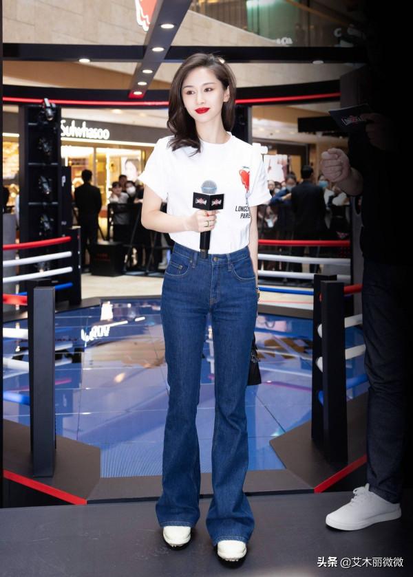 王子文太會穿了吧,穿白西裝配齊肩直髮好霸氣,159穿出180的氣場 王子文太會穿了吧,穿白西裝配齊肩直髮好霸氣,159穿出180的氣場