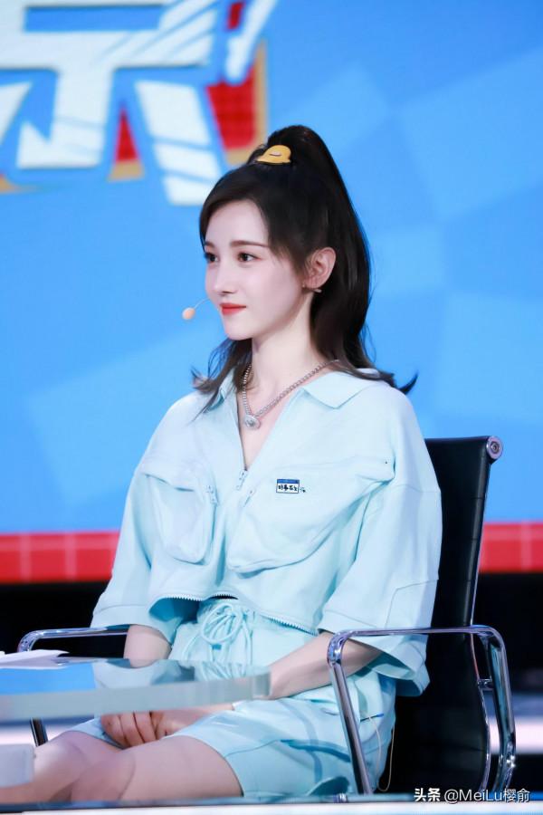 陳小紜太漂亮了,甜美可愛,美得精緻 陳小紜太漂亮了,甜美可愛,美得精緻