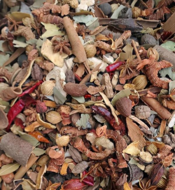 河南大爺推車賣小吃,半鍋佐料半鍋肉,肉沒洗乾淨還一小時就賣光 河南大爺推車賣小吃,半鍋佐料半鍋肉,肉沒洗乾淨還一小時就賣光