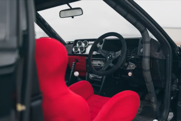 放了15年的豐田AE86，改裝後依舊迷人