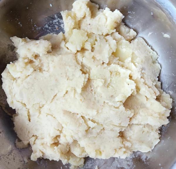 外酥內嫩的土豆煎餅，可與荷蘭薯粿相媲美