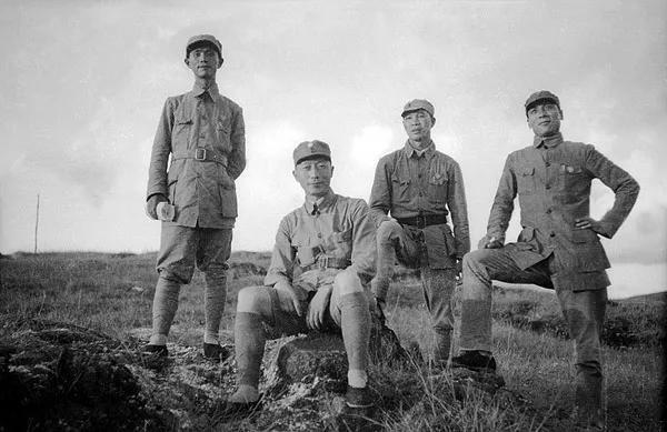 有件事必須弄清楚:晉察冀軍區屬八路軍單獨序列,跟115師沒關係 有件事必須弄清楚:晉察冀軍區屬八路軍單獨序列,跟115師沒關係