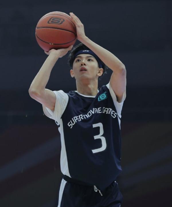 贊多連續三槍脫靶？林墨跑步姿勢像老頭，運動會變成喜劇大賽了