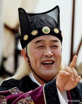 四川挖出龍鳳合葬墓，埋葬的卻是兩名大男人，古代太監心酸的一生