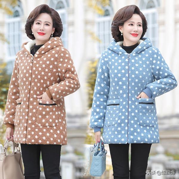 50-60歲的媽媽,這幾款洋氣保暖舒適的棉衣棉襖,讓你美美的 50-60歲的媽媽,這幾款洋氣保暖舒適的棉衣棉襖,讓你美美的