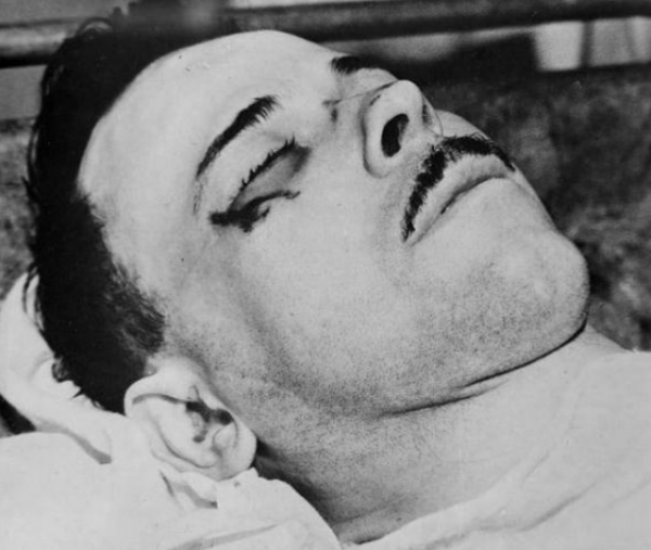 24次搶劫銀行，4次打劫警察局，竟曾被美國人當做“英雄”