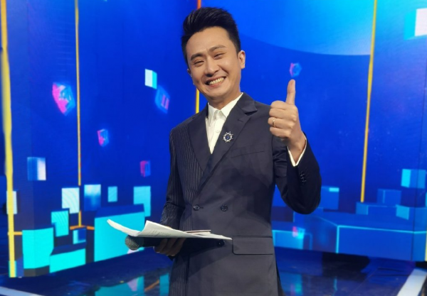 楊帆：暗戀張蕾多年無果？與妻子從校服到婚紗生一女，幸福美滿