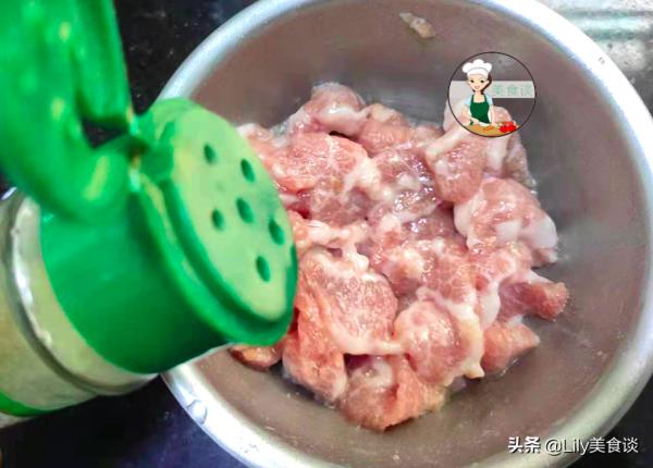 三伏天多吃蒸菜養人，這菜蒸一蒸，15分鐘就出鍋，鮮香營養不上火