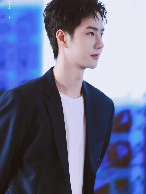 博君一笑看起來不錯的亞子，王一博絕對的氣質顏值爆表