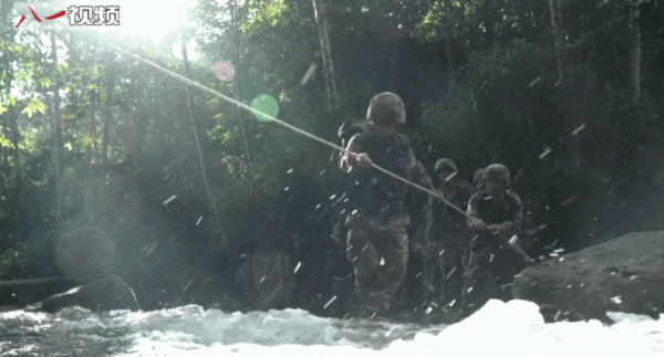 退伍季 | 告別軍營,這一幕幕畫面令人感動 退伍季 | 告別軍營,這一幕幕畫面令人感動