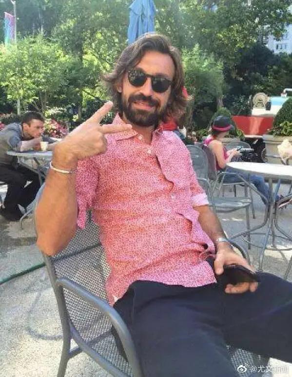 突然發現 越是沒有陽剛之氣的 踢球就越好呢