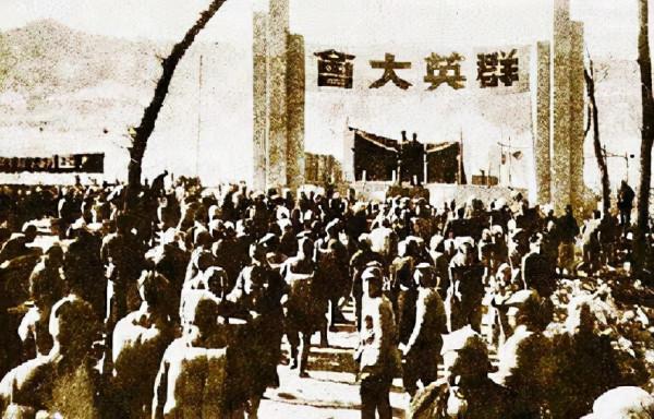 1995年，山西老頭去首都訪友，楊成武派軍車全程護送，他是誰？