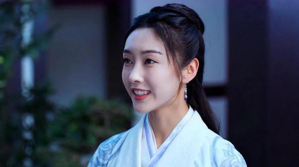 少女感別尬演，這6位演少女太辣眼，有人強裝可愛，有人刻意夾音