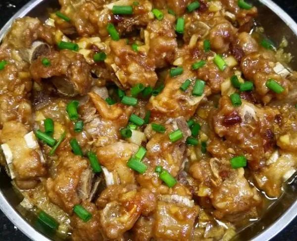 四川香碗——農村宴席上的一道菜，湯鮮肉嫩，記憶中的那種美味