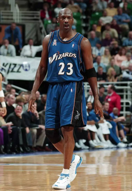 喬丹在奇才打了2年，留下4個偉大紀錄，一個比一個難破