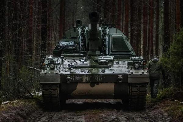 立陶宛炮兵營實彈射擊訓練 立陶宛炮兵營實彈射擊訓練