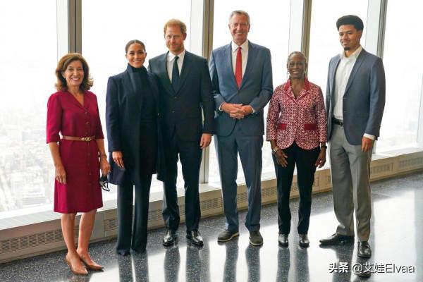 梅根正式復出!大衣闊腿褲見聯合國大使氣場開掛,胖幾斤高調歸來 梅根正式復出!大衣闊腿褲見聯合國大使氣場開掛,胖幾斤高調歸來