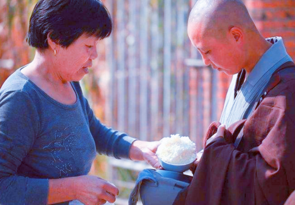 東北純正尼姑廟，一天一頓飯，不搞旅遊，不收門票，定期外出化緣