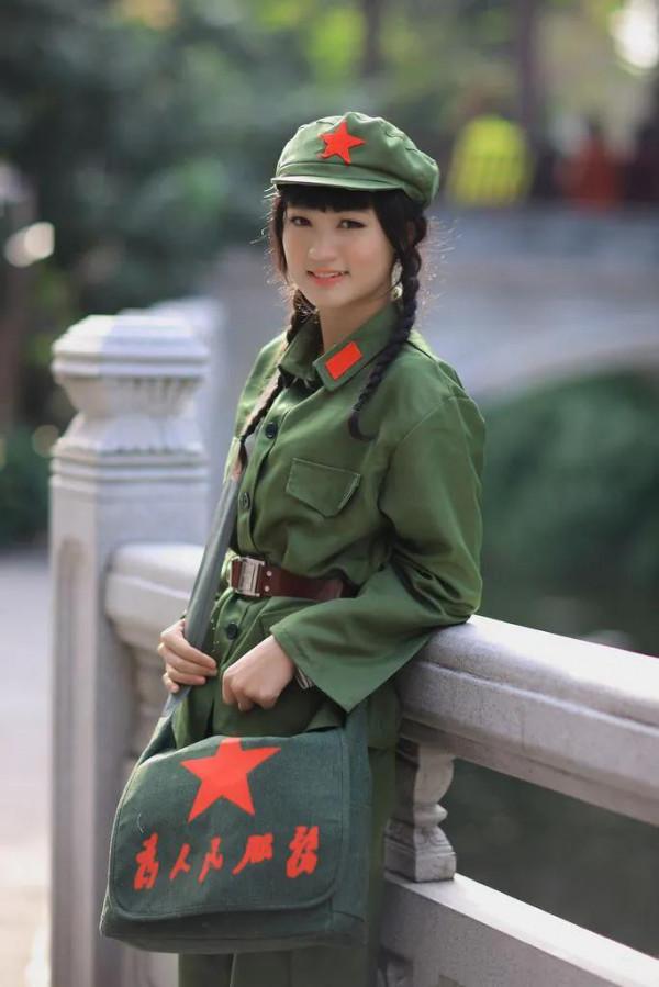 警衛員和副師長女兒的愛情 警衛員和副師長女兒的愛情