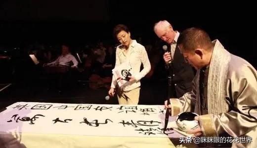 著名主持人楊瀾書法墨寶罕曝，筆墨造詣飄忽不定，網友：大跌眼鏡