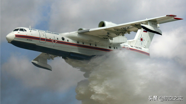 能在水面降落的運輸機:中航工業AG600鯤龍和洛馬MC-130J大力神 能在水面降落的運輸機:中航工業AG600鯤龍和洛馬MC-130J大力神