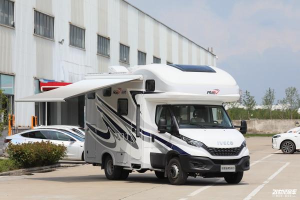 瑞弗S820進口依維柯C型房車,雙拓展+合資品控,C型房車新選擇 瑞弗S820進口依維柯C型房車,雙拓展+合資品控,C型房車新選擇
