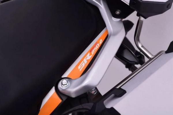 賽科龍RX1s MAX上場，裝配250cc水冷發動機，有滑動離合器