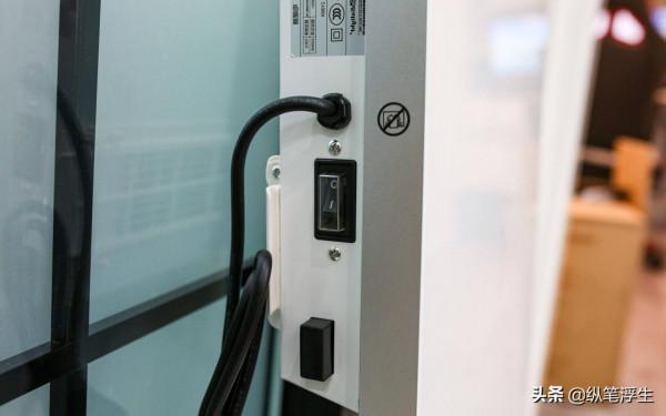 全浴對流風暖、大屏烘乾：義大利 Radialight壁掛智慧暖風機評測