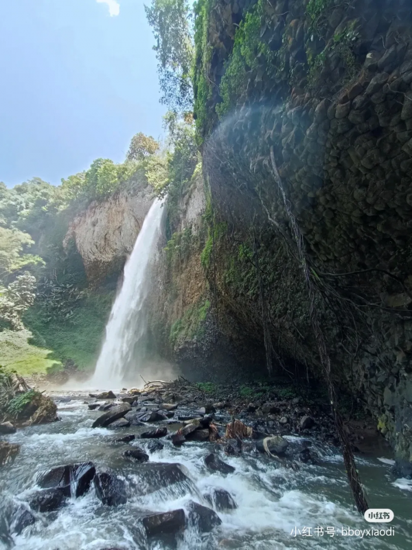 這是旅行博主眼中的屏邊……