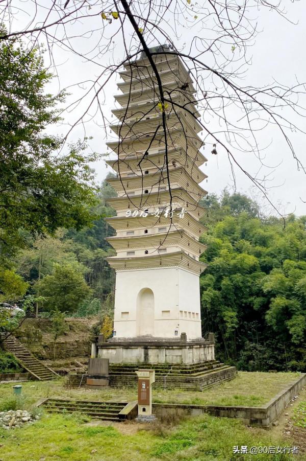 四川彭州深山有座北宋古塔，貴為“國保”文物，但幾乎無人問津