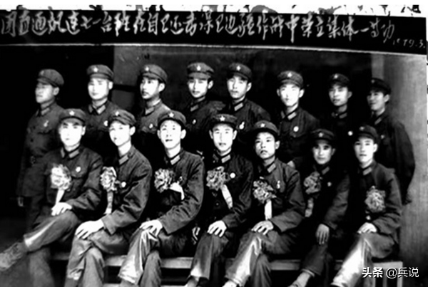 解放軍電臺全部失靈，究竟何故？通訊技師說：與越南磷礦有關？