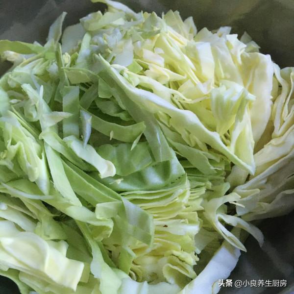 秋季轉涼,這菜我家娃很愛吃,8分鐘就搞定,營養又解饞 秋季轉涼,這菜我家娃很愛吃,8分鐘就搞定,營養又解饞