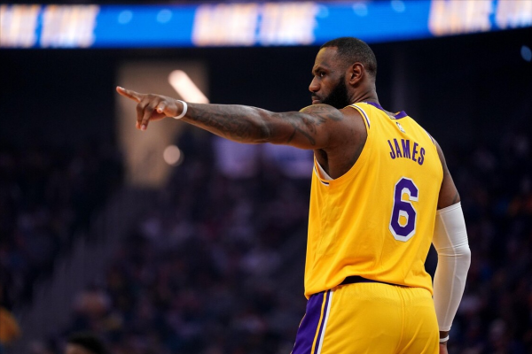 恭喜！狀元獲全明星新秀賽MVP，詹姆斯將超哈登衝擊6個第一