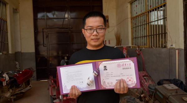 河南農村娃高考裸分700分上清華，父親獎勵一碗10元的牛肉湯慶祝