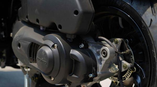 主要短途代步，偶爾跑跑長途，草蜢200和比亞喬X7，誰更適合？