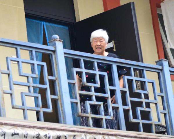 她是汽車16團第一位女兵，也是那些年唯一的女兵