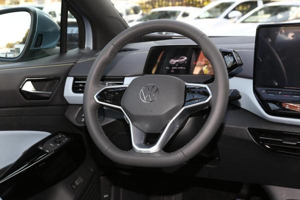 大眾SUV“新貴”，不足20萬就有170馬力+電動座椅，帶你看ID.4 X