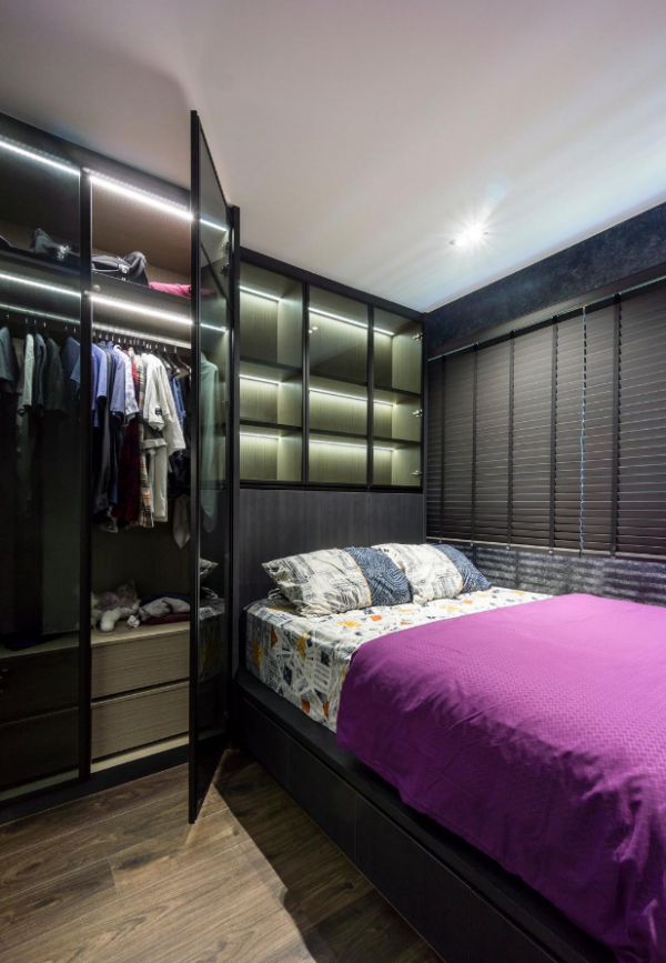 130㎡的房子，餐廳對面一整面牆多功能櫃，我確定當初的決定沒錯