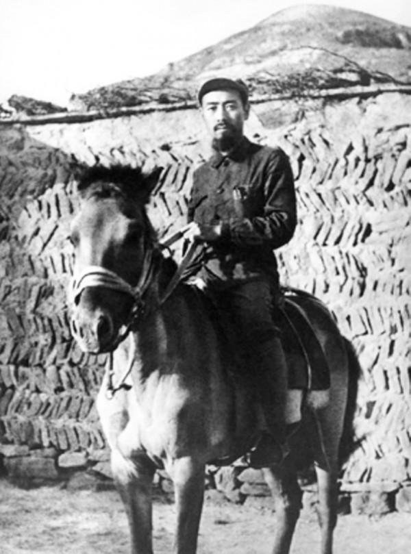 1950年李治進京求助毛主席，被警衛攔下，主席：他就是帶刀也能進