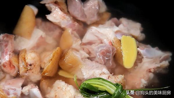 豬蹄想要好吃,不要亂加大料了,手把手教你做,吃一次忘不了 豬蹄想要好吃,不要亂加大料了,手把手教你做,吃一次忘不了