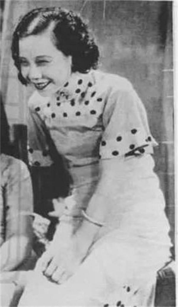 1934年除夕夜,女星艾霞家中自殺,遺書:人生很痛苦,而我很滿足 1934年除夕夜,女星艾霞家中自殺,遺書:人生很痛苦,而我很滿足