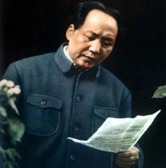 毛主席寫下一句“缺字詩”，準備丟掉時被秘書撿回，懸掛房間57年