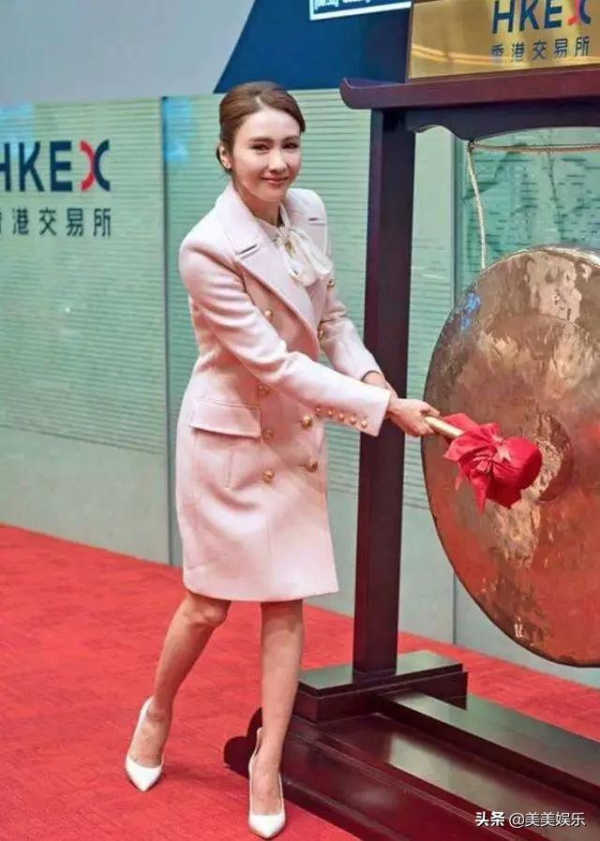 為幫助弟弟退圈，嫁殘障富豪，扶弟魔黎姿的故事，比你想象的精彩