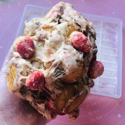 10分鐘出鍋的草莓雪花酥，鮮嫩又爽口