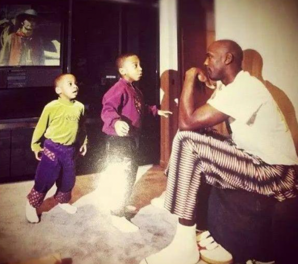 酒吧惹事還傷醫!“飛人”喬丹砸錢富養的兒子,30多歲還在啃老 酒吧惹事還傷醫!“飛人”喬丹砸錢富養的兒子,30多歲還在啃老