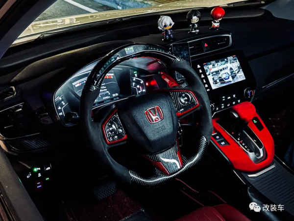 再加10萬塊本田皓影也很帥，自己開模做套件玩姿態