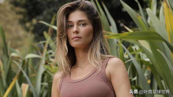 恭喜！巴薩第3隊長當爹：網戀修成正果，結婚3年，兒女雙全