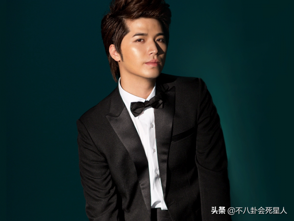 “身殘志堅”的6位殘疾藝人,個個才華橫溢,有的不到1歲就失明 “身殘志堅”的6位殘疾藝人,個個才華橫溢,有的不到1歲就失明